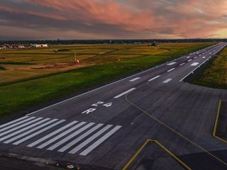 Aéroport de Saint-Hubert (YHU)