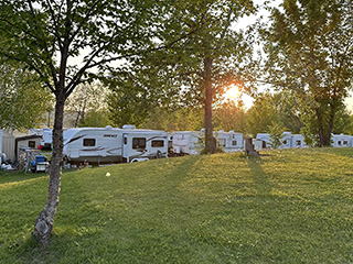 Camping à la Clairière