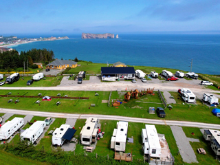 Camping du Phare à Percé