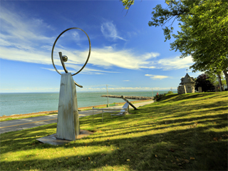 Jardin harmonique de sculptures du Domaine Forget de Charlevoix