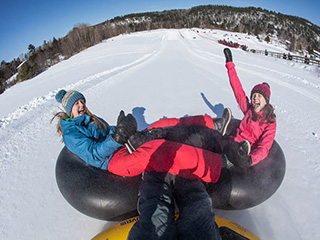 Les glissades sur tube du Sommet Edelweiss