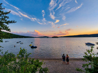 Plage et amusements du Camping KOA Bas-St-Laurent Resort