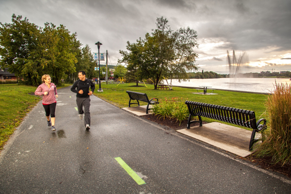 Promenade du Lac-des-Nations