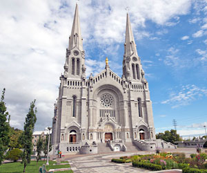 Sanctuaire-Sainte-Anne-de-Beaupre-fonds-daniel-abel