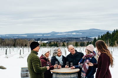 Décembre au vignoble : pour bien accorder vins et temps des Fêtes