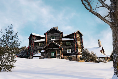 Réfugiez-vous au Fairmont Le Château Montebello et profitez de toutes sortes d'activités cet hiver