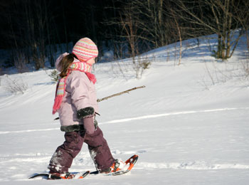 La raquette : l'activité parfaite pour s'initier aux plaisirs de l'hiver