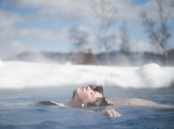 couple dans les bains au Spa Eastman