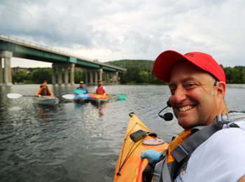Guide de kayak sur le lac des nations.